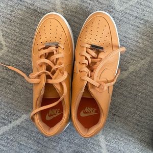 Nike Air Force 1 sage low copper orange